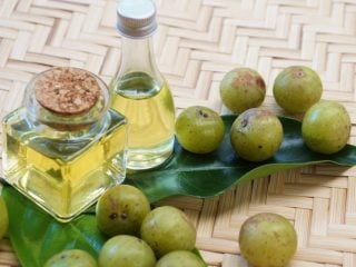 10 Incredible Benefits of Amla Oil | Organic Facts