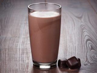 5 Proven Benefits of Chocolate Milk | Organic Facts