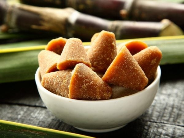 13 Health Benefits of Jaggery | Organic Facts