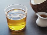 8 Amazing Benefits Of MCT Oil | Organic Facts